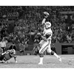 Wall Art|Prints & Artwork^New York Jets Joe Namath Unsigned Throwing Photograph